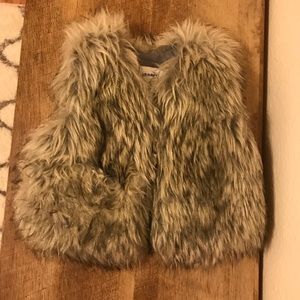 Old Navy Furry Vest Size 12 to 18 Month